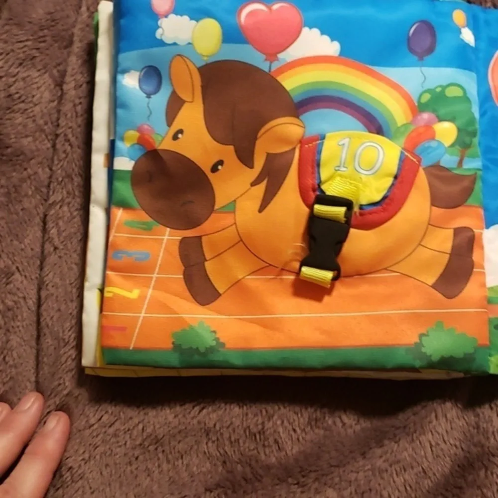 Cloth‎ baby book